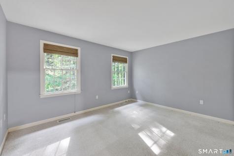 10 Knollwood Circle Enfield CT 06082