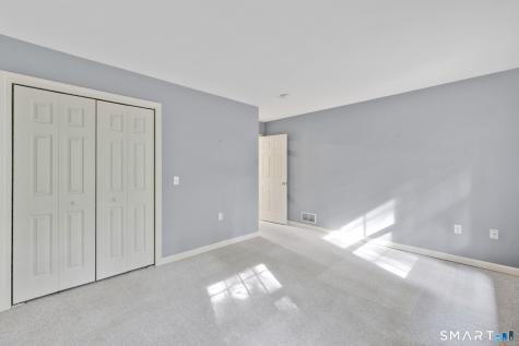 10 Knollwood Circle Enfield CT 06082