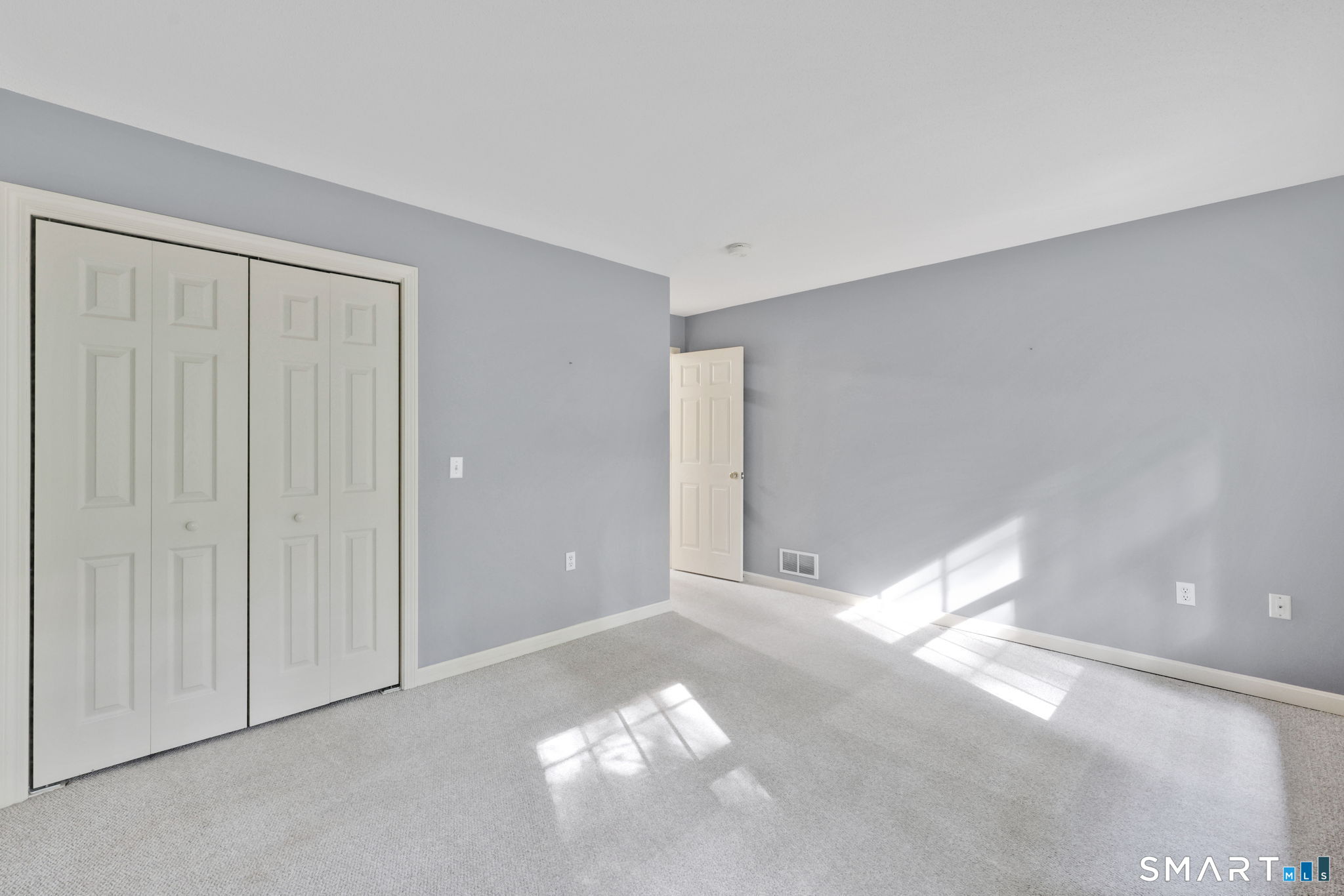 10 Knollwood Circle Enfield CT 06082