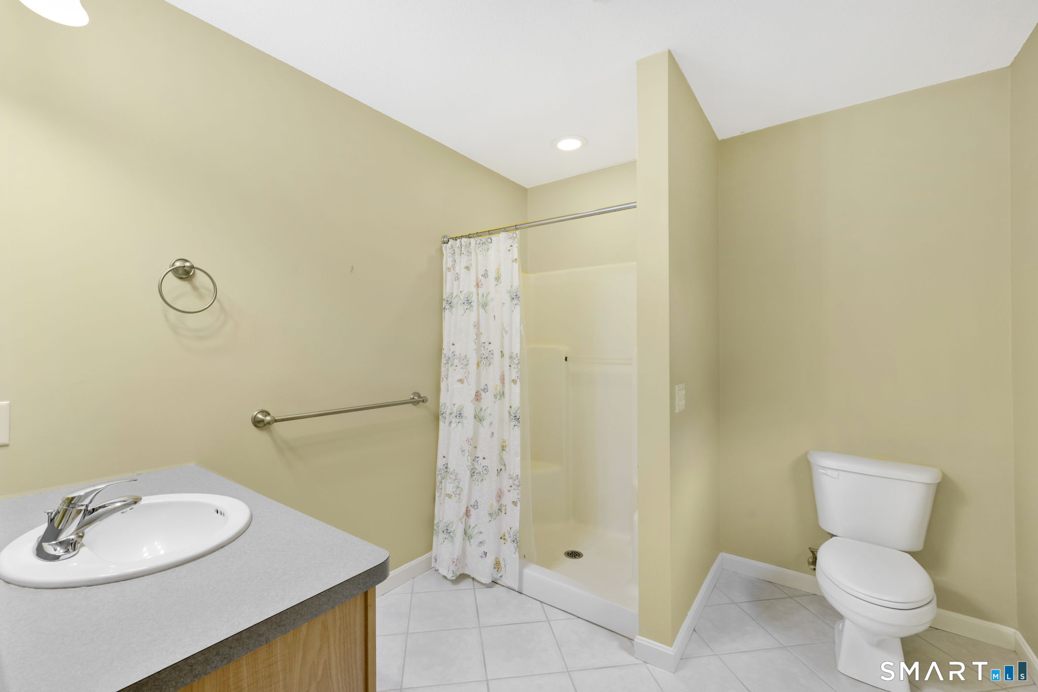10 Knollwood Circle Enfield CT 06082