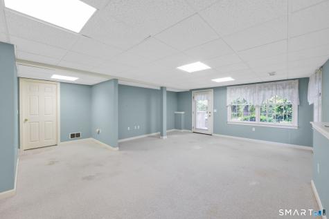 10 Knollwood Circle Enfield CT 06082