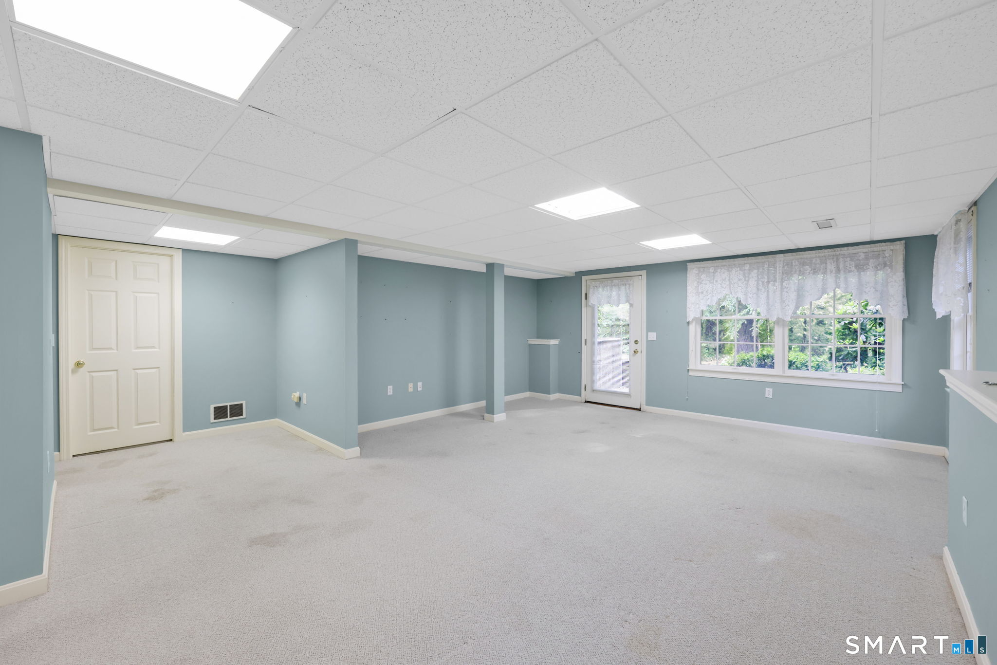 10 Knollwood Circle Enfield CT 06082
