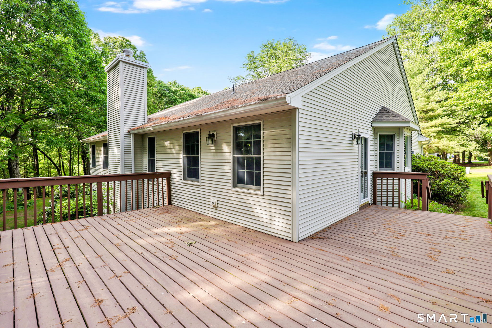 10 Knollwood Circle Enfield CT 06082