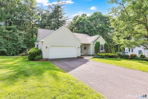 10 Knollwood Circle Enfield CT 06082
