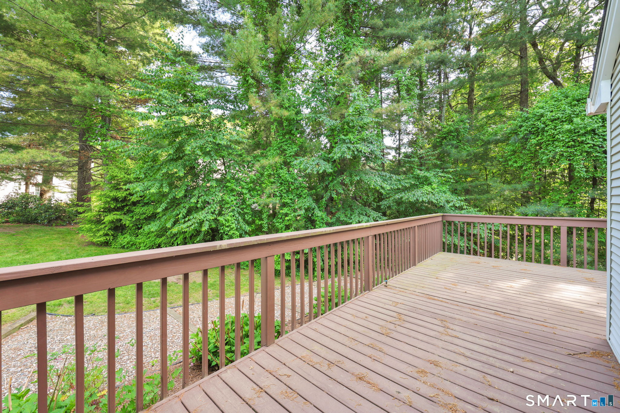 10 Knollwood Circle Enfield CT 06082