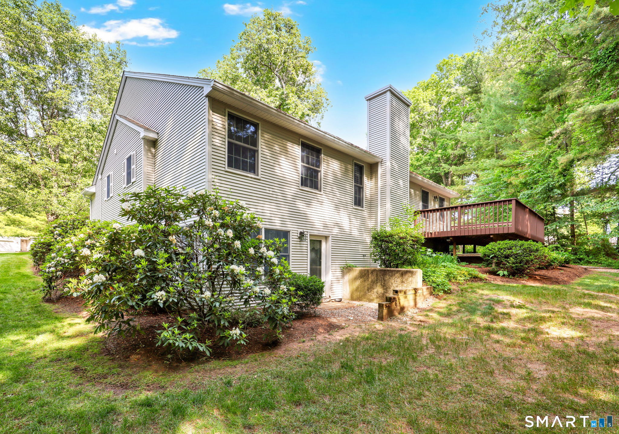 10 Knollwood Circle Enfield CT 06082