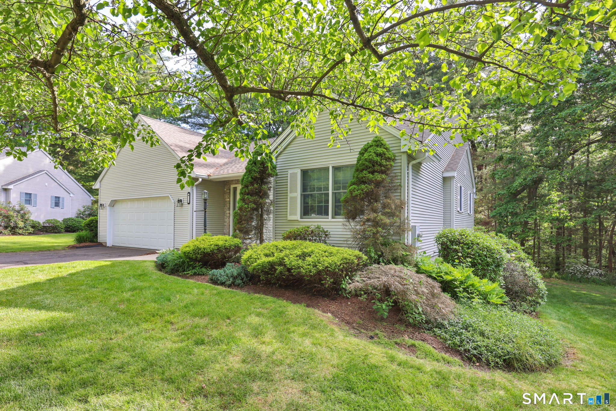 10 Knollwood Circle Enfield CT 06082