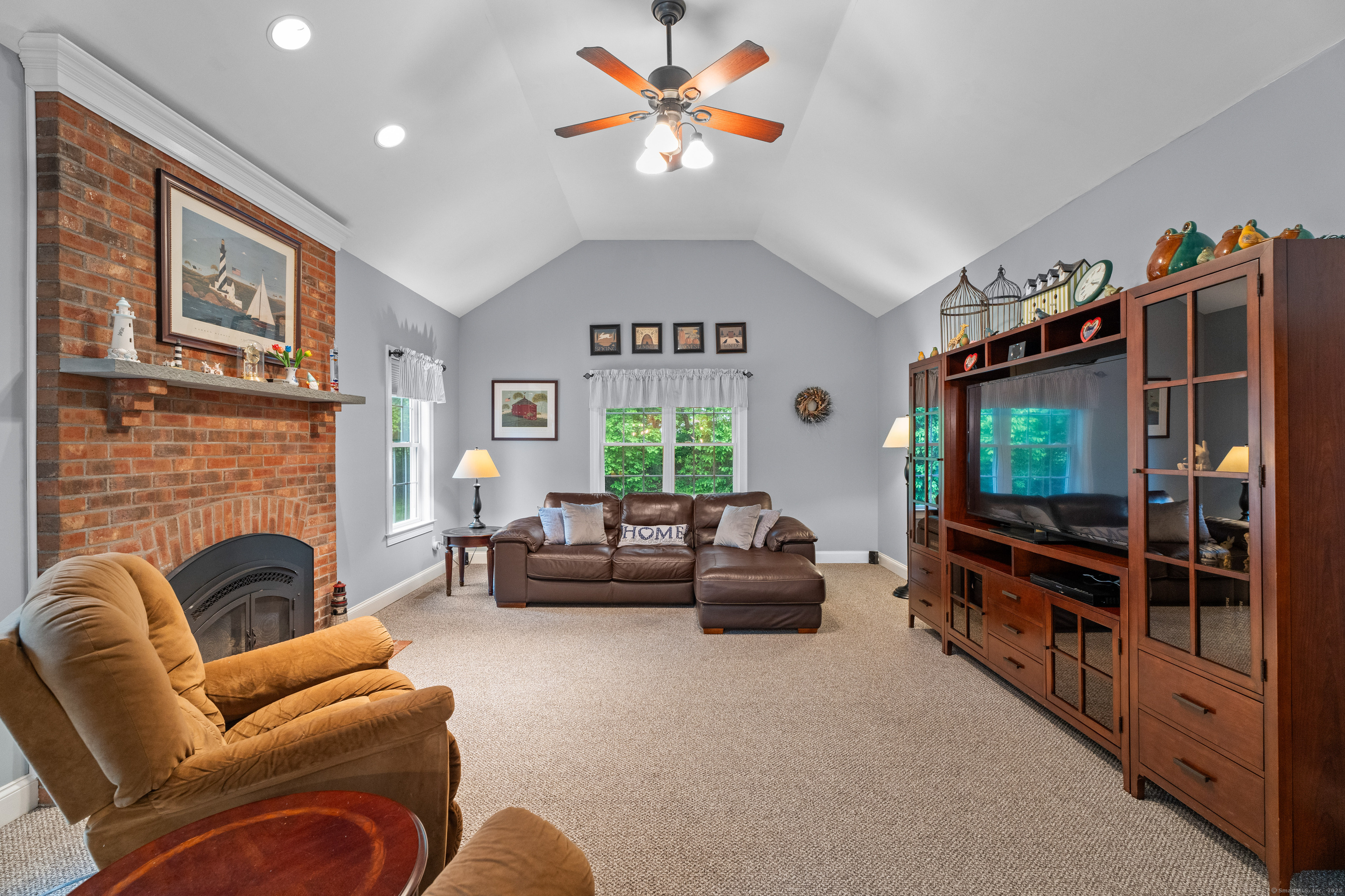 67 Warren Glen Burlington CT 06013