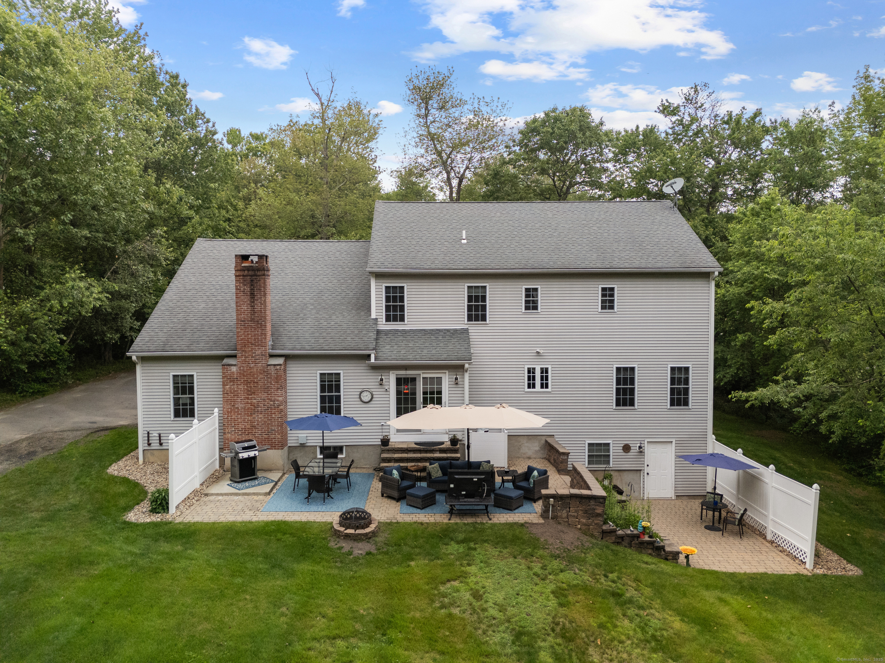 67 Warren Glen Burlington CT 06013