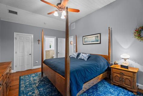 67 Warren Glen Burlington CT 06013