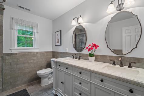 67 Warren Glen Burlington CT 06013