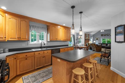 67 Warren Glen Burlington CT 06013