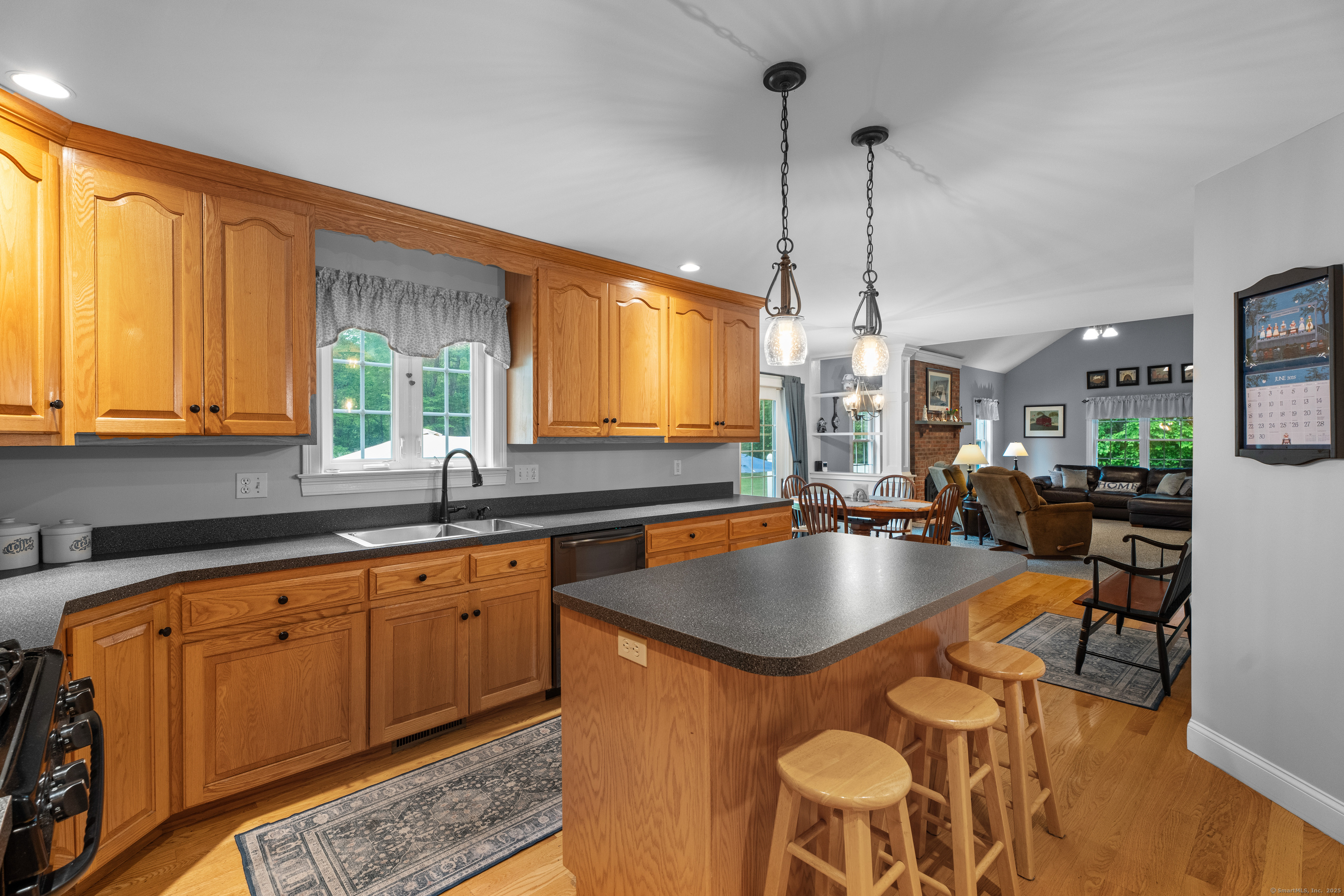 67 Warren Glen Burlington CT 06013