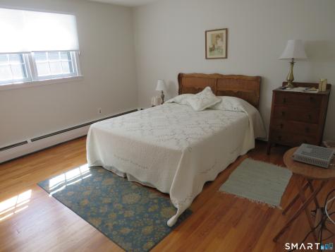 11 Franklin Circle Newington CT 06111
