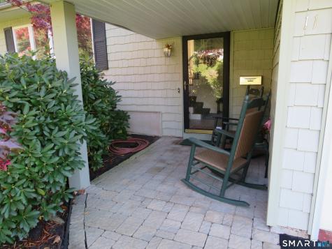 11 Franklin Circle Newington CT 06111