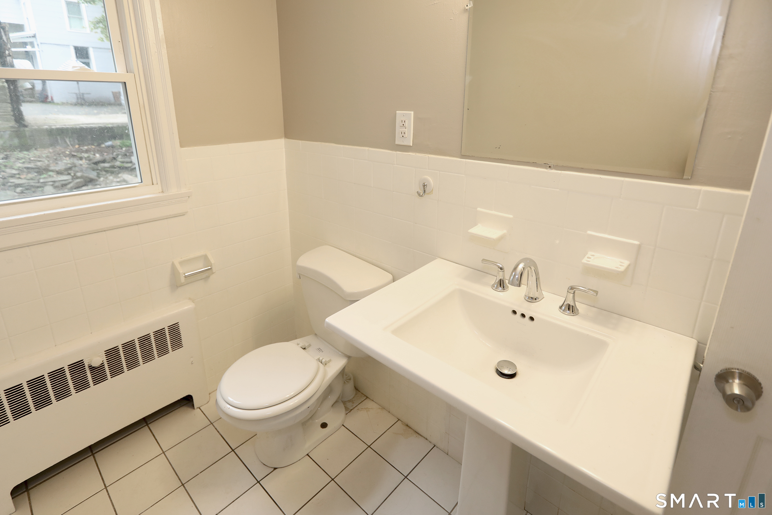 10 Keller Avenue Enfield CT 06082