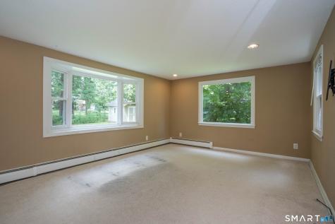 85 Galaxy Drive Manchester CT 06040
