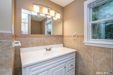 85 Galaxy Drive Manchester CT 06040
