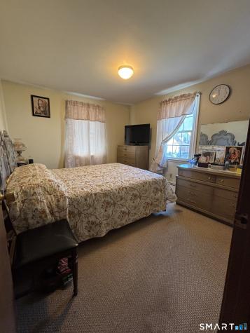152 Rosengarten Drive Waterbury CT 06704