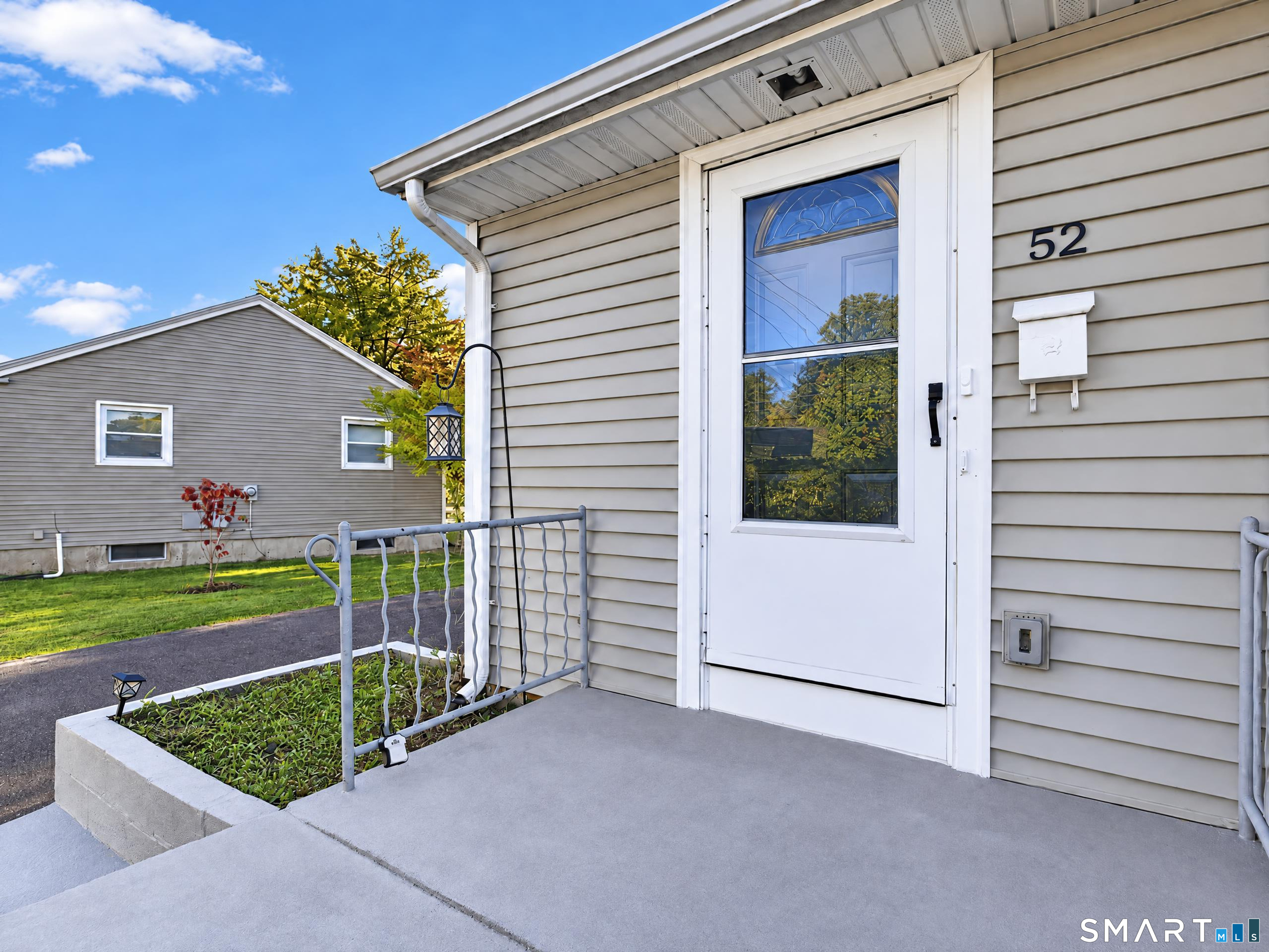 52 Ellsworth Drive Bloomfield CT 06002