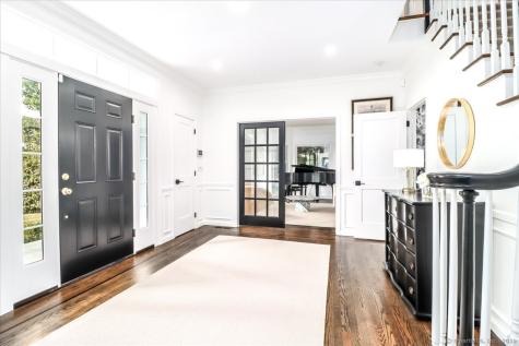13 Old Castle Drive Newtown CT 06470