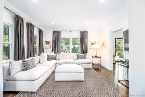 13 Old Castle Drive Newtown CT 06470