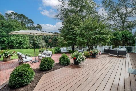13 Old Castle Drive Newtown CT 06470