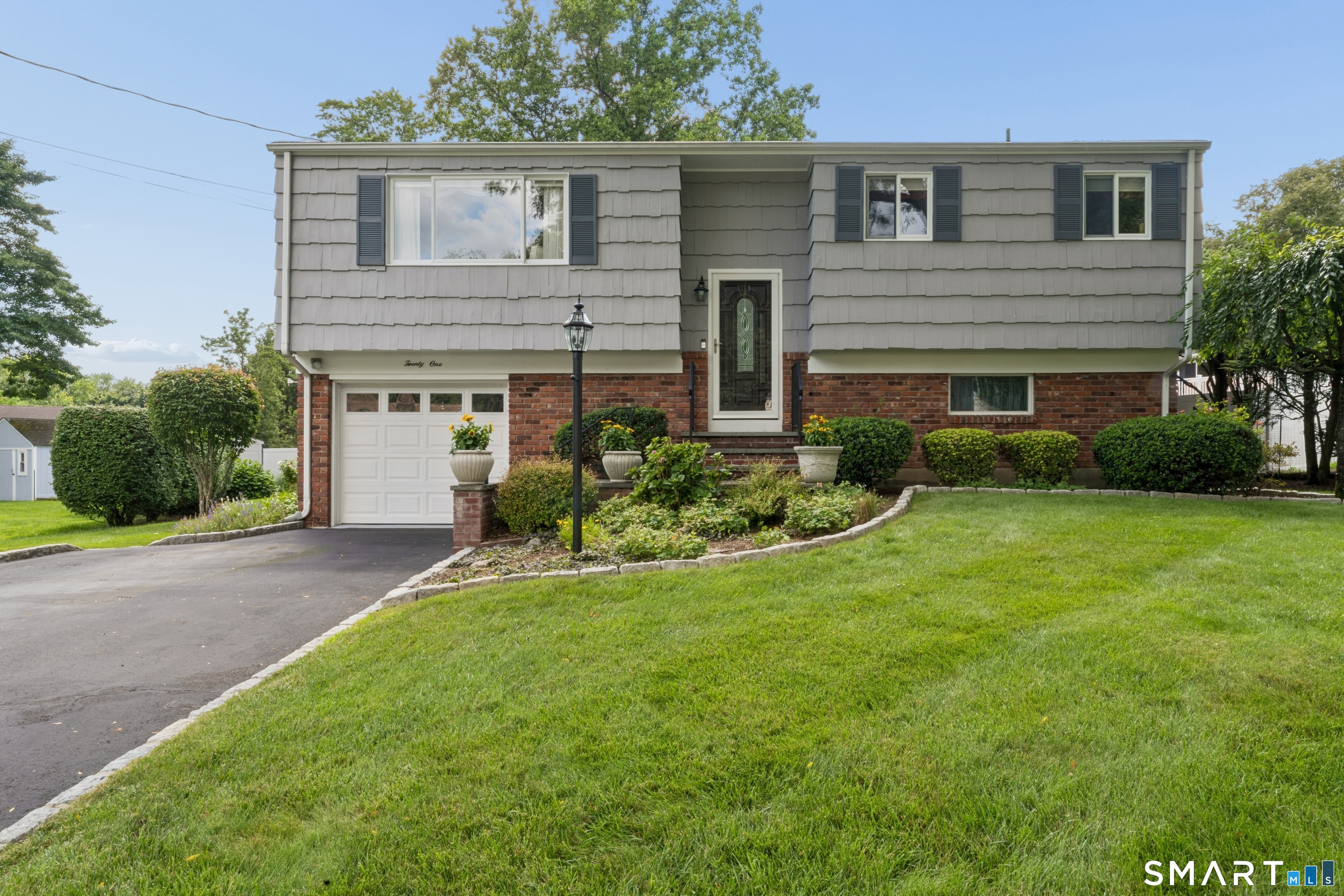 21 Sussex Place Stamford CT 06905