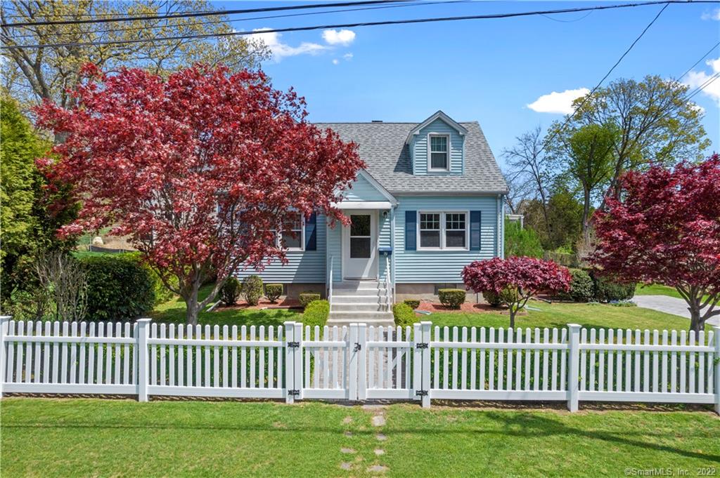 17 Innsbruck Street Milford CT 06461