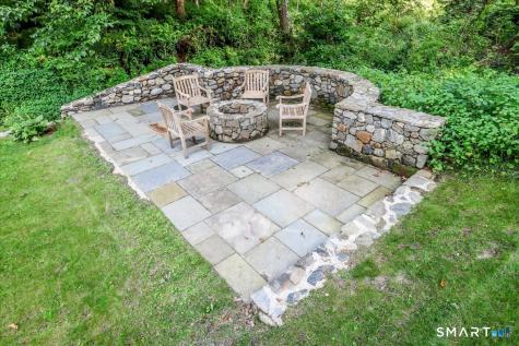 121 Carriage Drive Southbury CT 06488