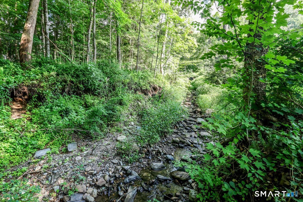 121 Carriage Drive Southbury CT 06488