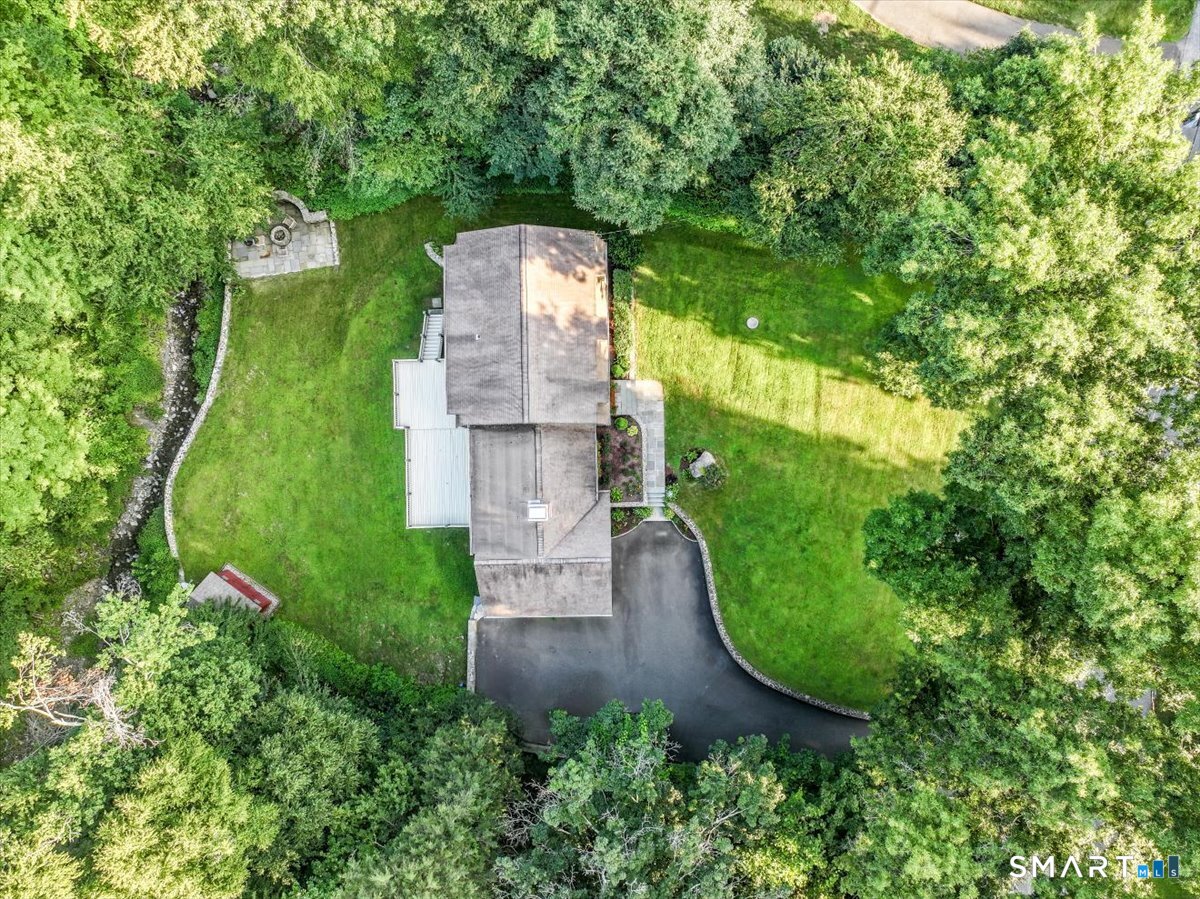 121 Carriage Drive Southbury CT 06488
