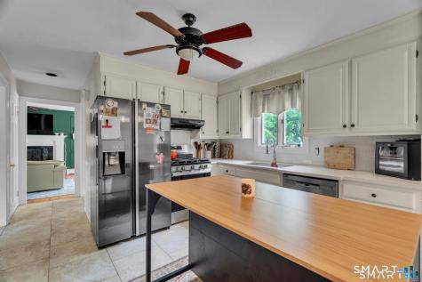 37 Woodside Drive Branford CT 06405