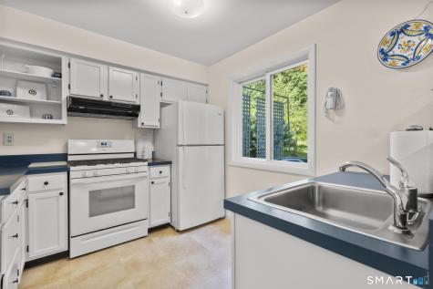 62 Featherbed Lane Branford CT 06405