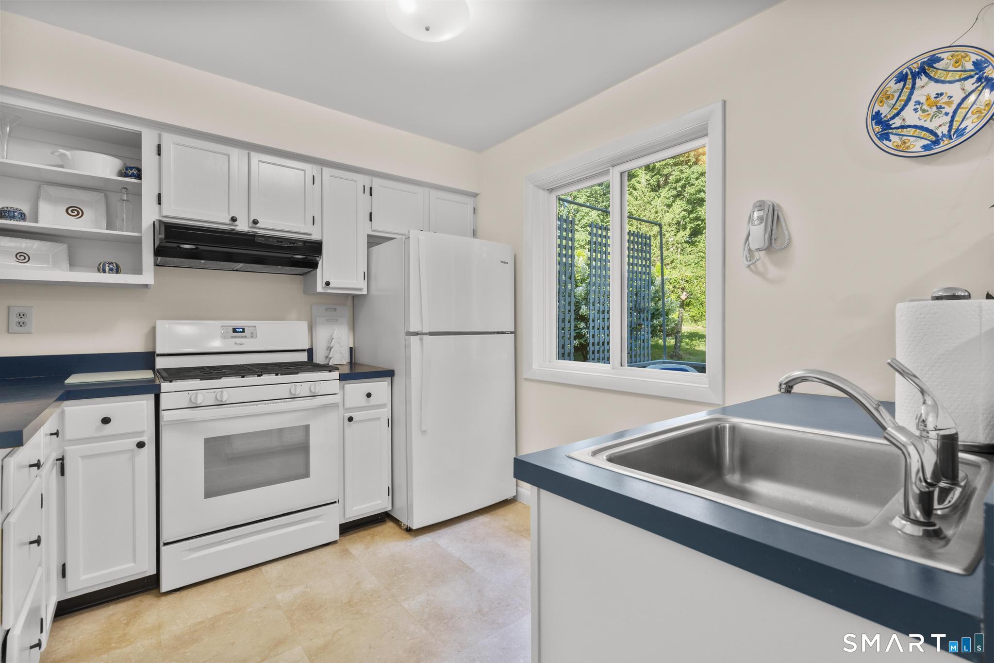 62 Featherbed Lane Branford CT 06405
