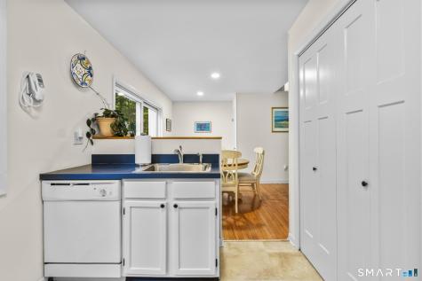 62 Featherbed Lane Branford CT 06405