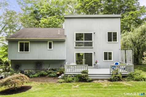 62 Featherbed Lane Branford CT 06405