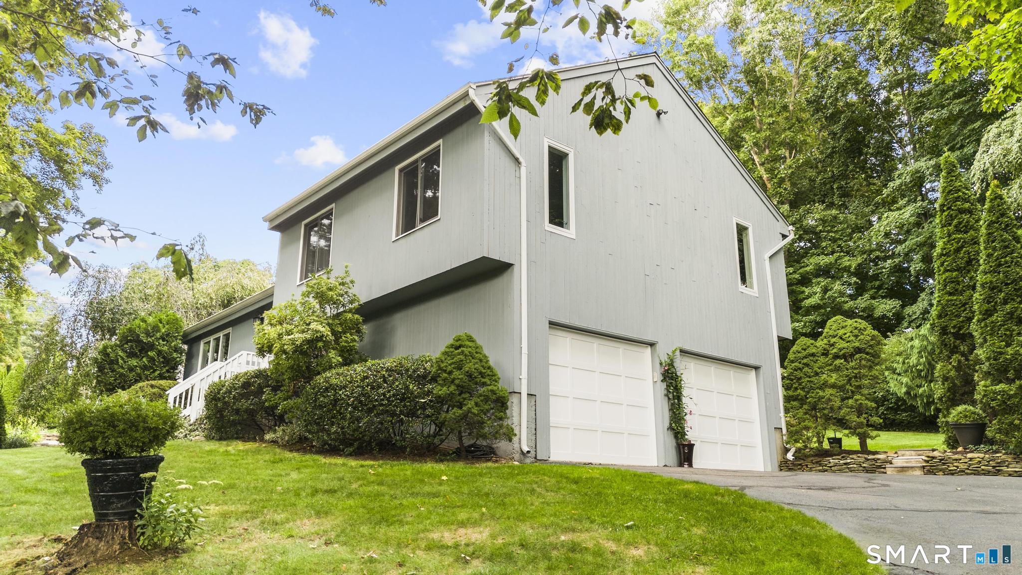 62 Featherbed Lane Branford CT 06405
