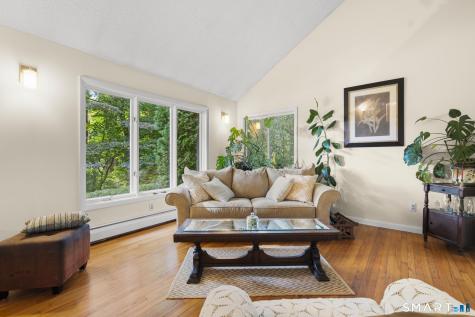 62 Featherbed Lane Branford CT 06405