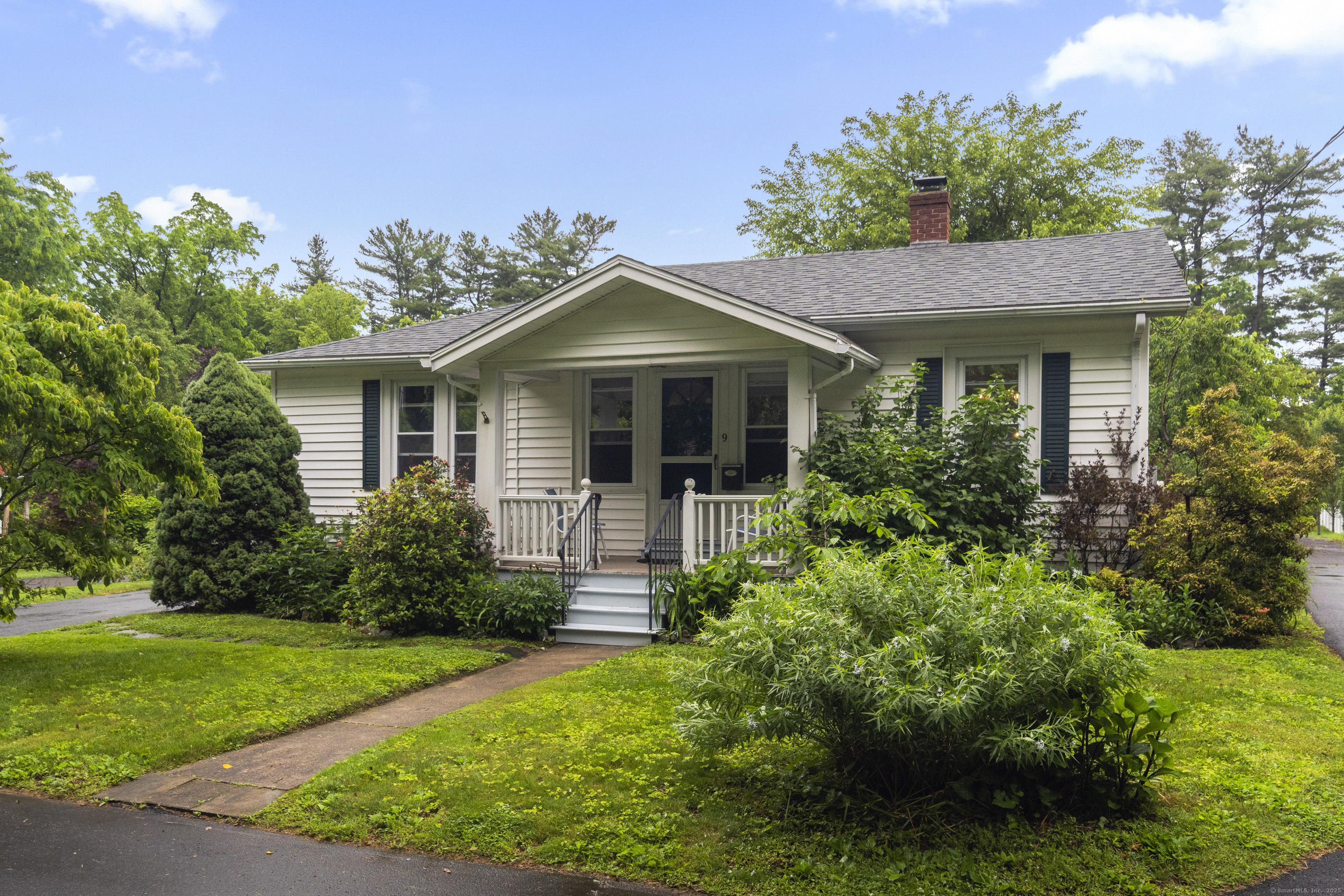 9 Carrington Lane Farmington CT 06032