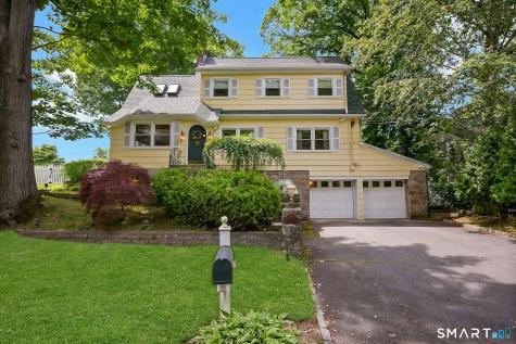 52 Center Drive Greenwich CT 06870
