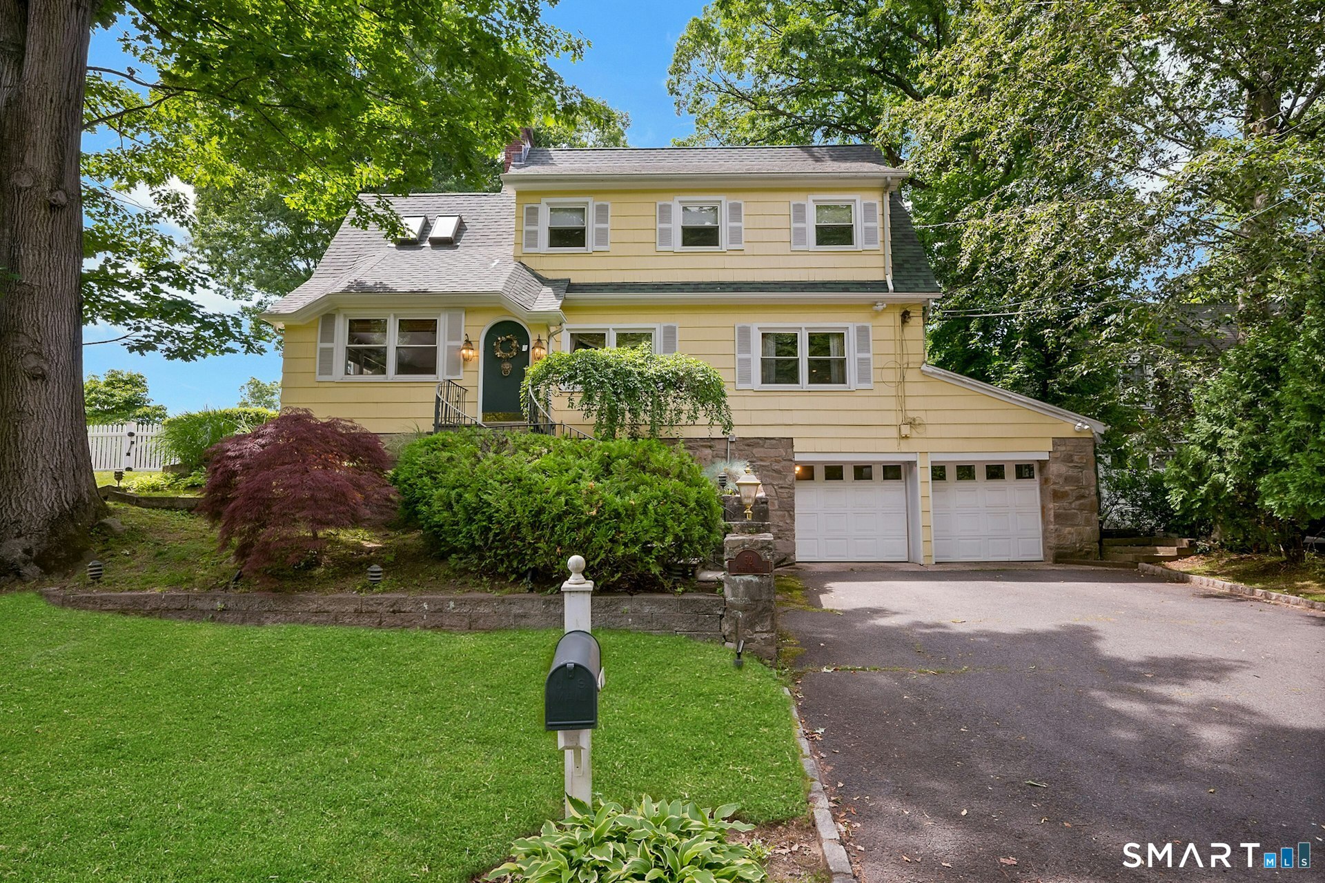 52 Center Drive Greenwich CT 06870