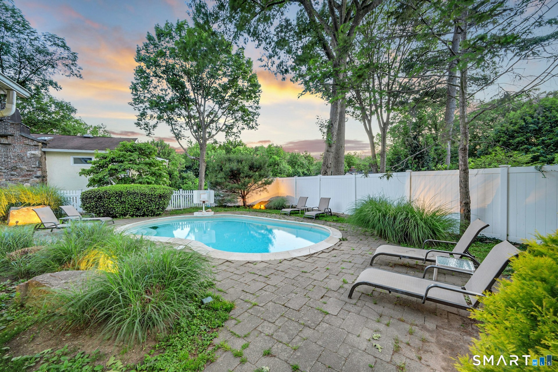 52 Center Drive Greenwich CT 06870