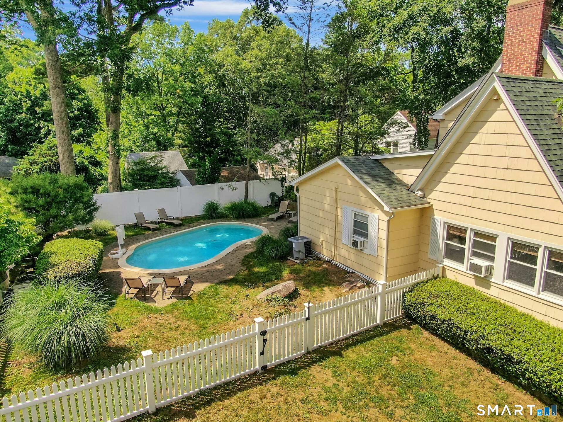52 Center Drive Greenwich CT 06870