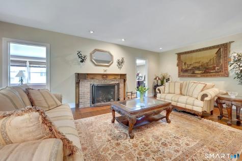 52 Center Drive Greenwich CT 06870
