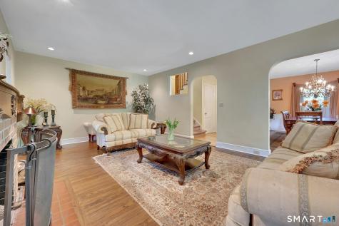 52 Center Drive Greenwich CT 06870