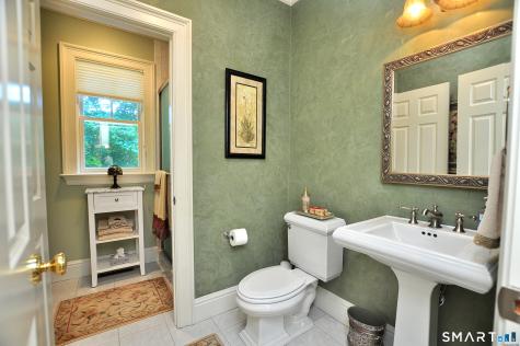 6 Larkins Way Farmington CT 06032