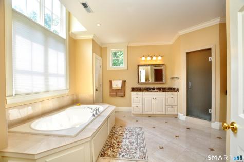 6 Larkins Way Farmington CT 06032