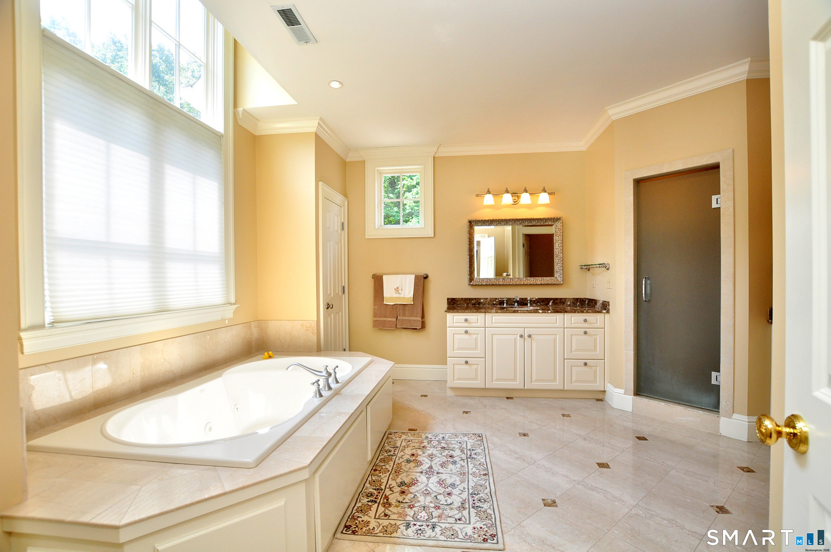 6 Larkins Way Farmington CT 06032