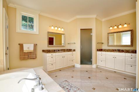 6 Larkins Way Farmington CT 06032
